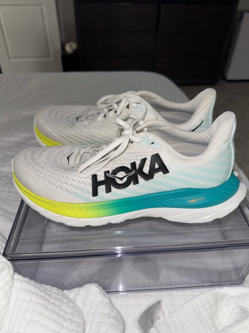 Women’s Hoka Mach 5 sz 11 WIDE